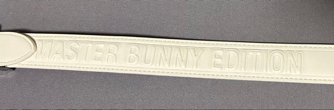 MASTER BUNNY EDITION ホワイト レザーベルト