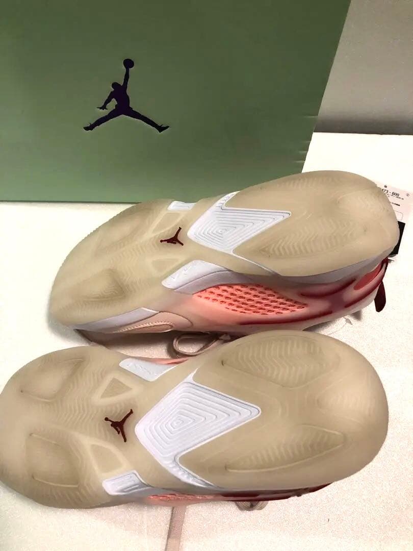 【新品】JORDAN バッシュ　25㎝