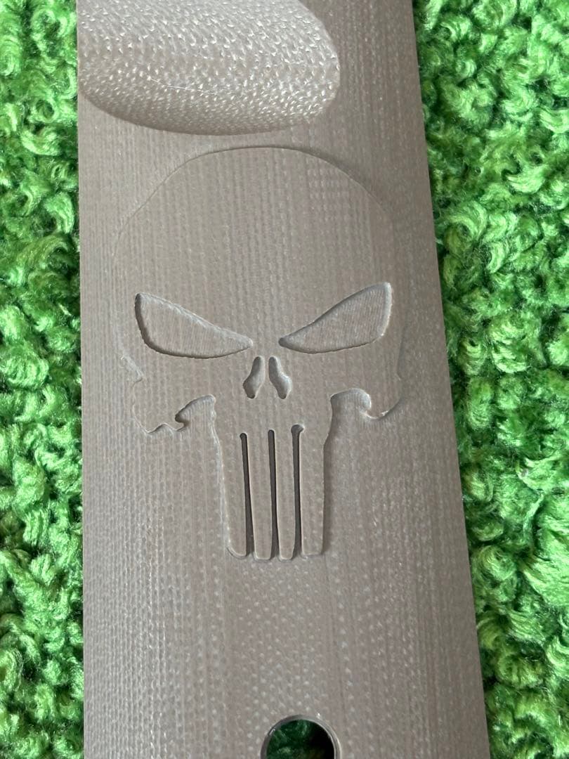 LOKGRIPS フルサイズ　G10 ガバメントグリップ　パニッシャー