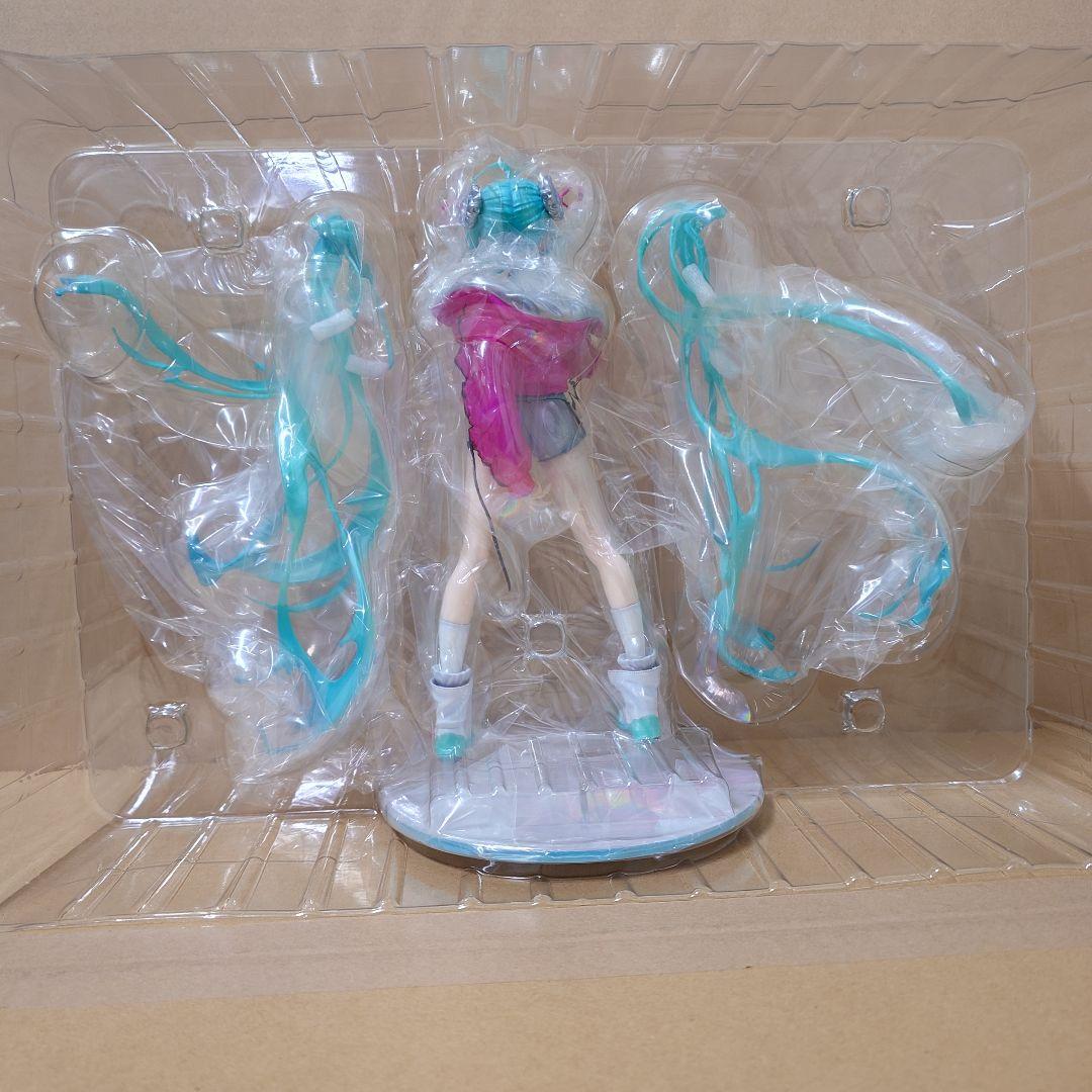初音ミク with SOLWA 1/7スケールフィギュア