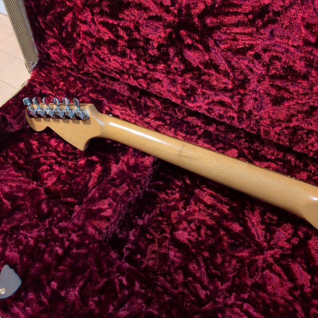 Vintageムスタング　エレキ　 ラメピンク　ERNIEBALL張り替えました