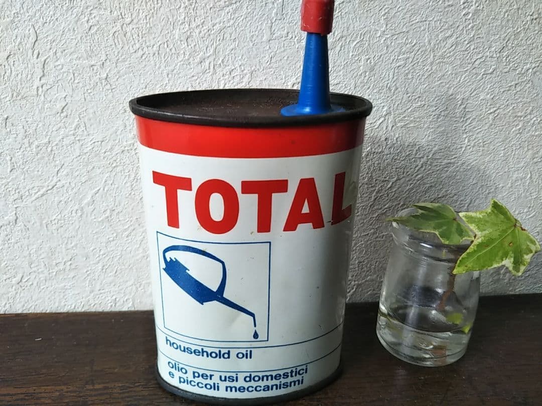 トタル　オイル缶　シトロエン TOTAL