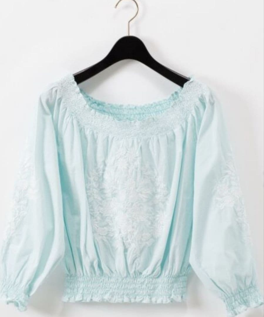 GRACE CONTINENTAL☆スモッキングフラワーTOP
