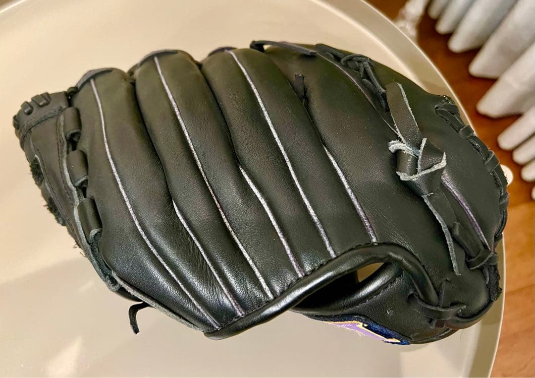 左利き用　ハイゴールド　野球グローブ（未使用品）