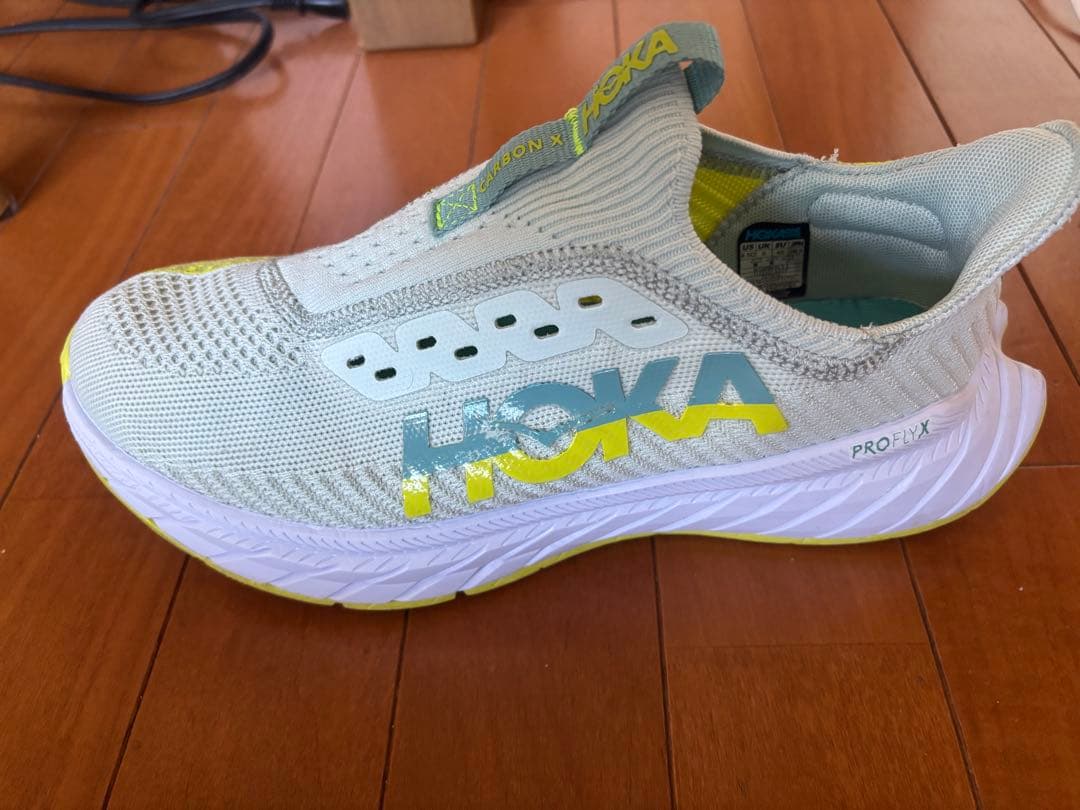 ホカ　hoka カーボンX3 26.5 数回のみ20キロ使用。 送料込みで