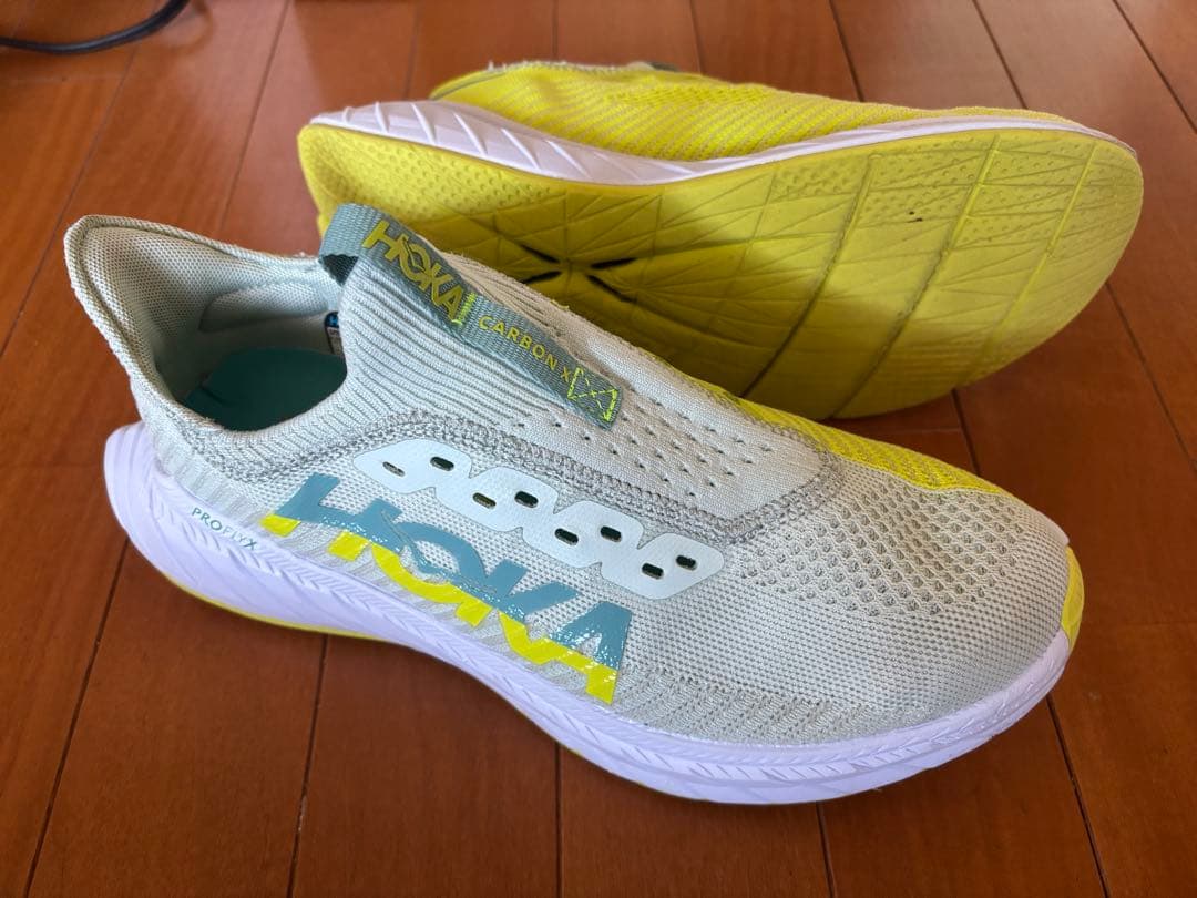 ホカ　hoka カーボンX3 26.5 数回のみ20キロ使用。 送料込みで