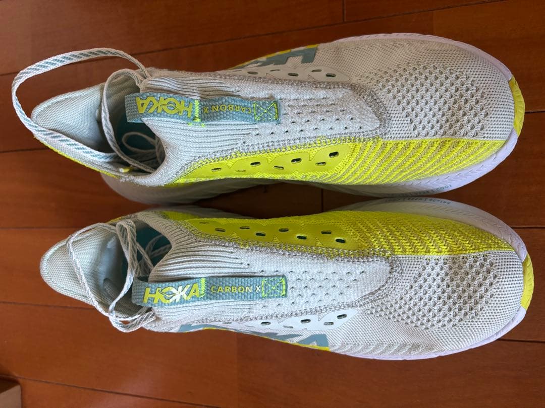 ホカ　hoka カーボンX3 26.5 数回のみ20キロ使用。 送料込みで
