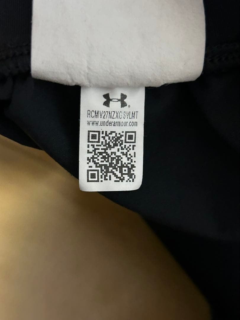 Under Armour ウィンドブレーカーとパンツ