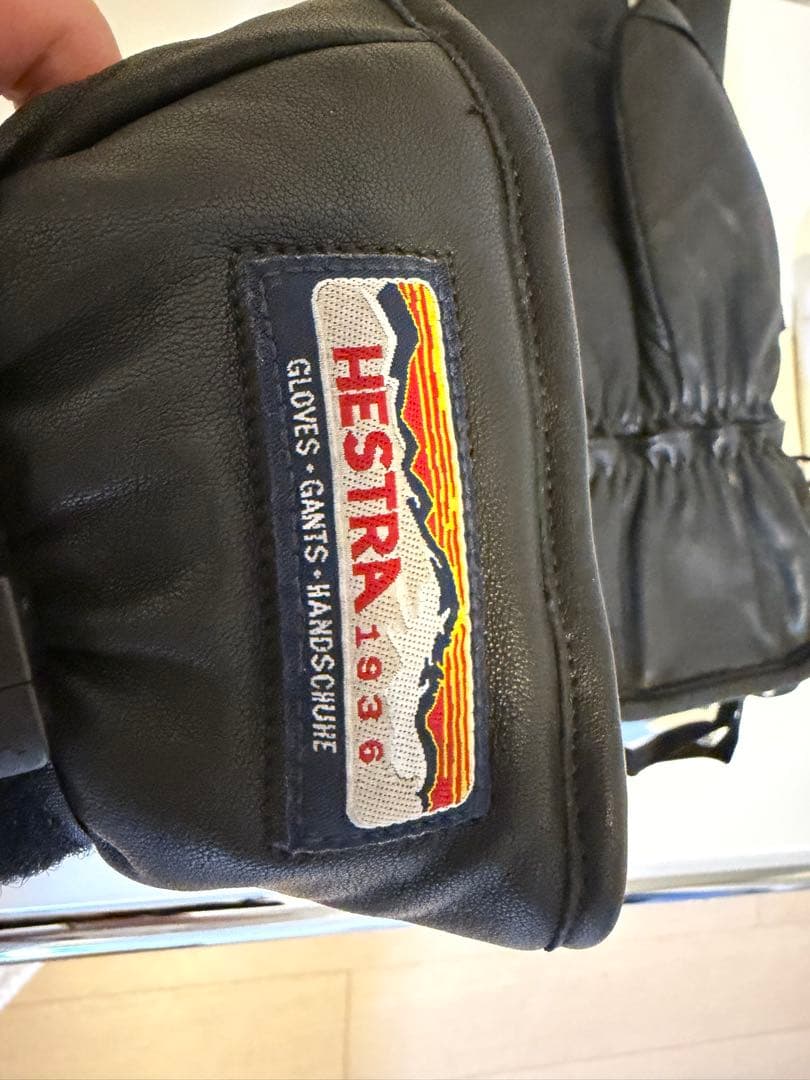 Hestraレザー ミトングローブ ブラック