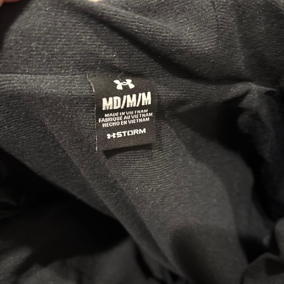 アンダーアーマー　ベンチコート　M