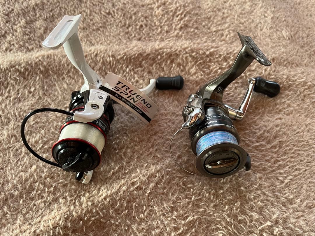 シマノ アリビオ 2500 と OGKトレノスピン2500未使用 2機まとめ売り