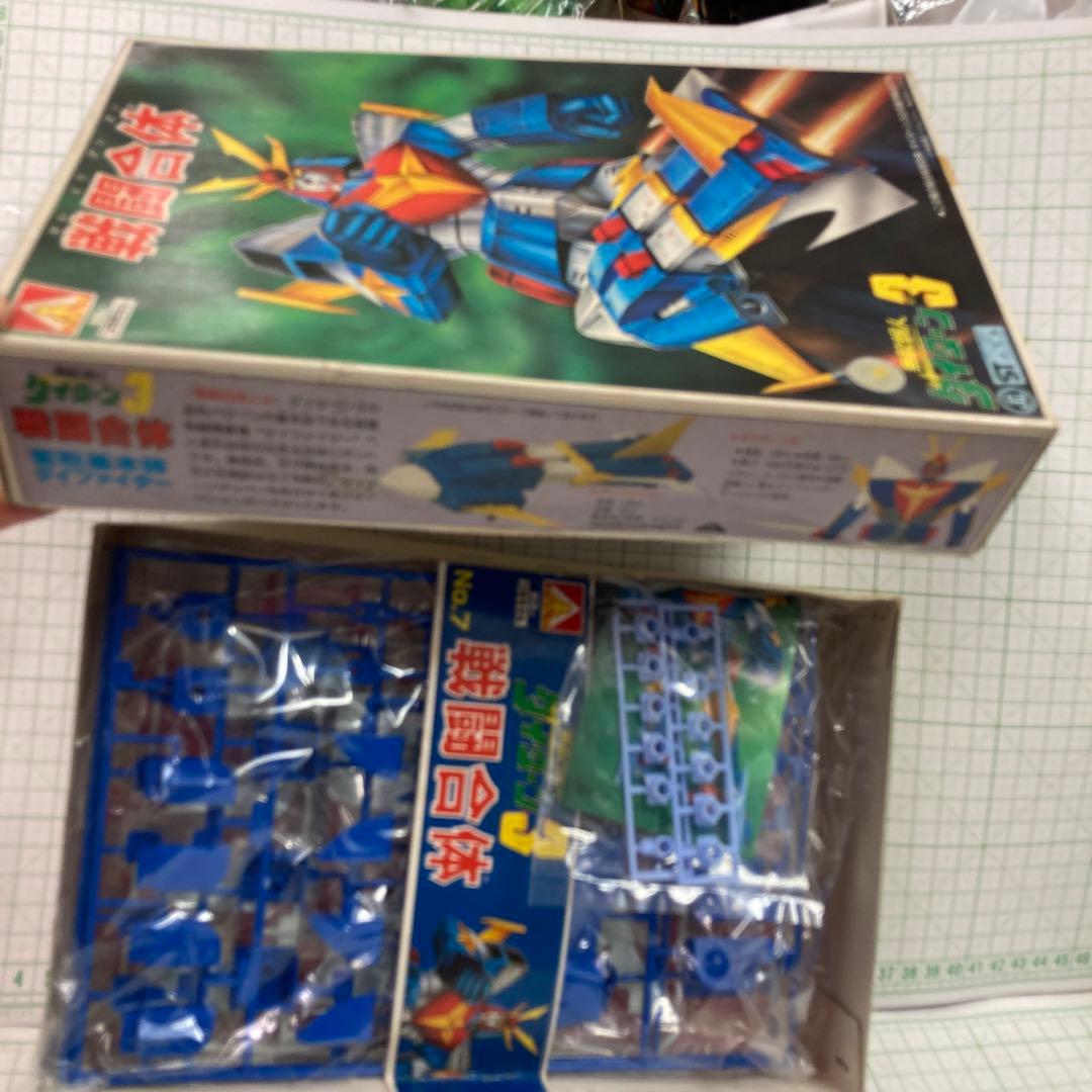 1978〜79年に戦闘合体無敵鋼人ダイターン3合体ロボット旧アオシマプラモ希少品