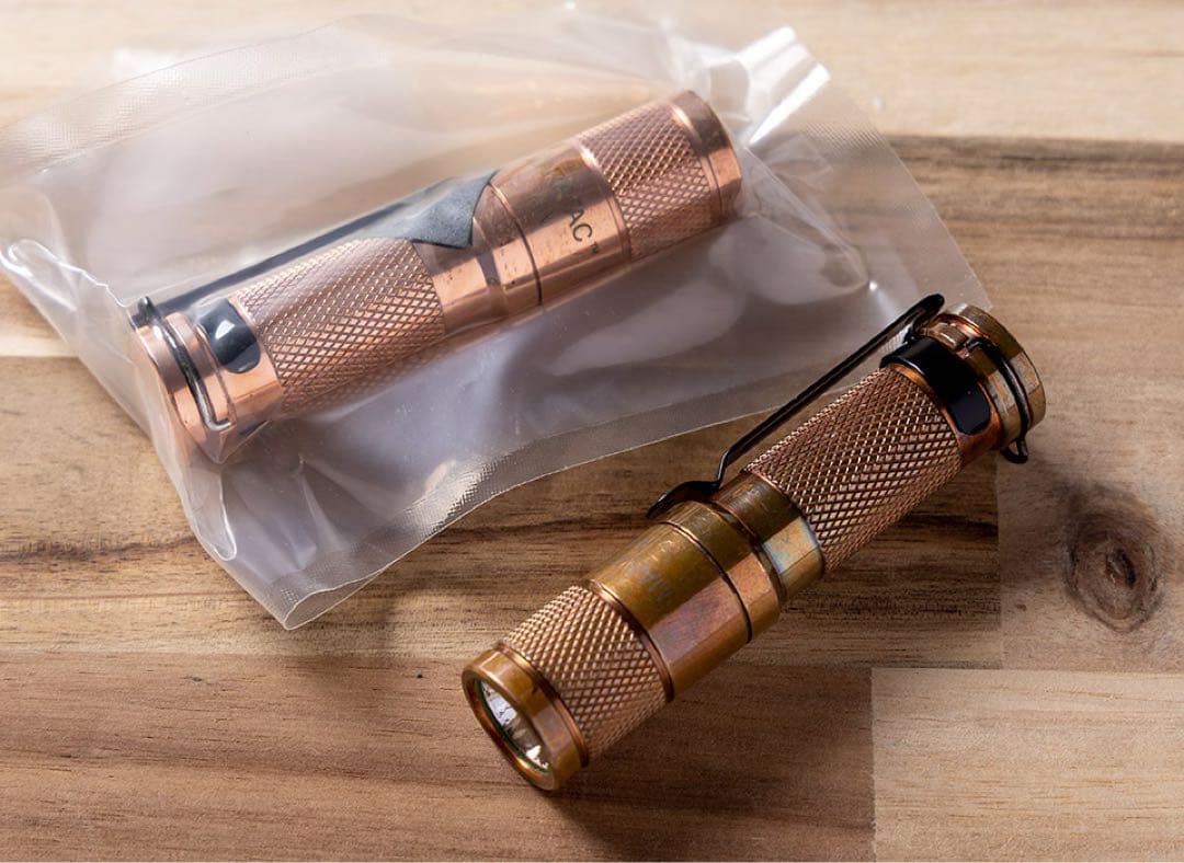 新品未開封　レア　Maratac AA ライト　銅　コッパー