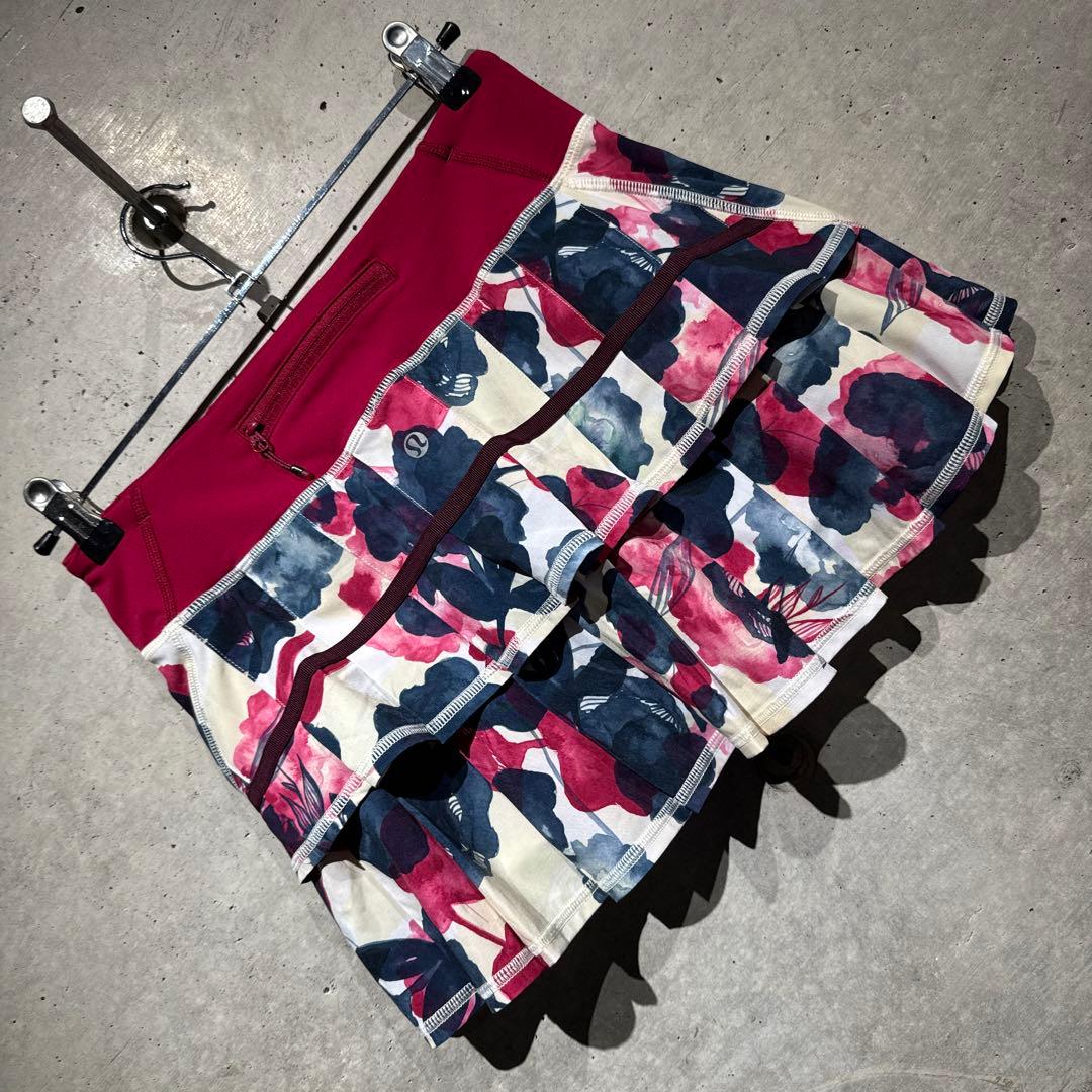 入手困難 lululemon テニス フローラル柄プリーツスカート