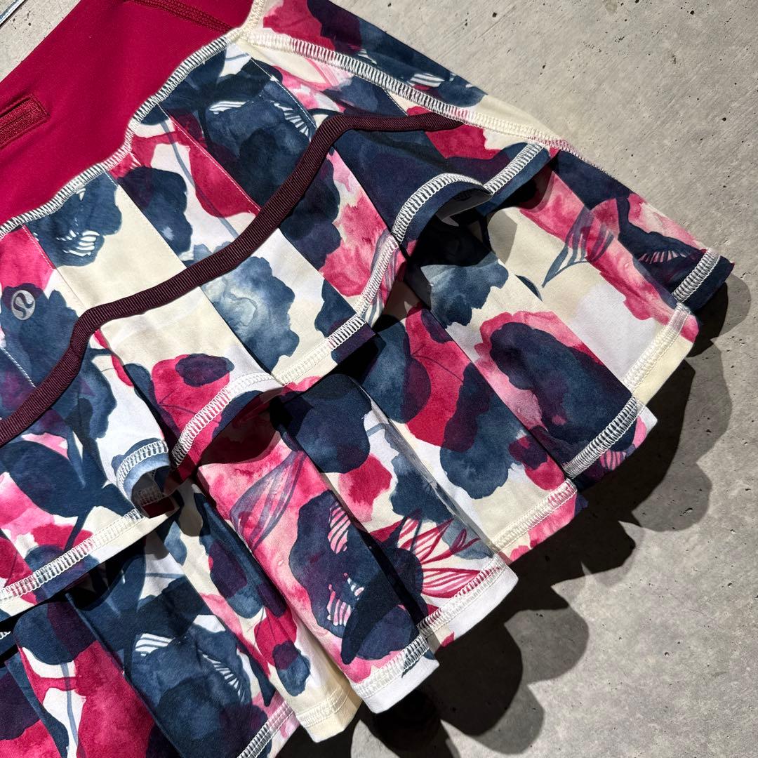 入手困難 lululemon テニス フローラル柄プリーツスカート