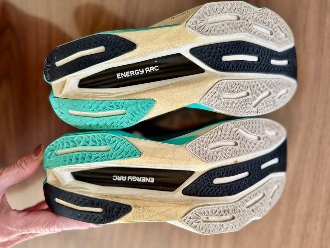レディースNew Balance FuelCell Elite シューズ