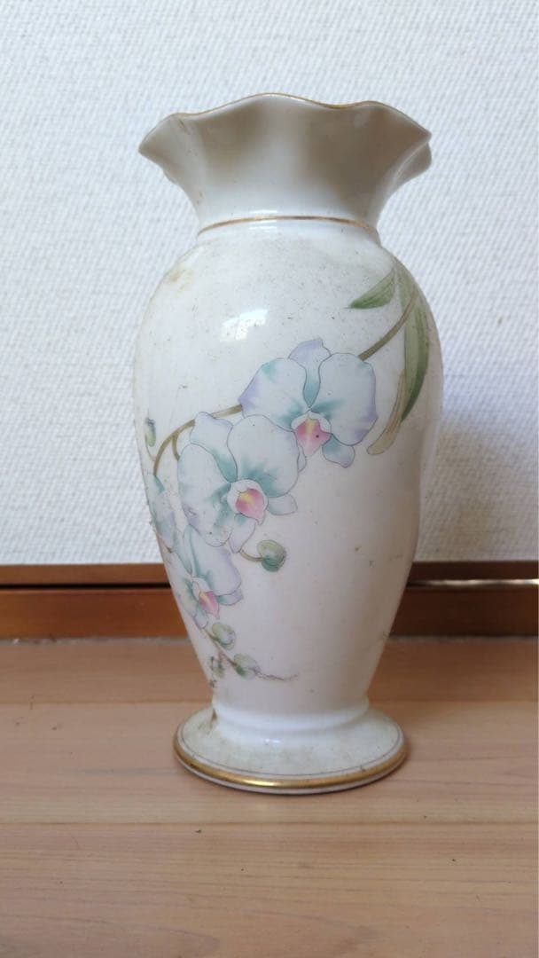 陶器とクリスタルの花瓶セット