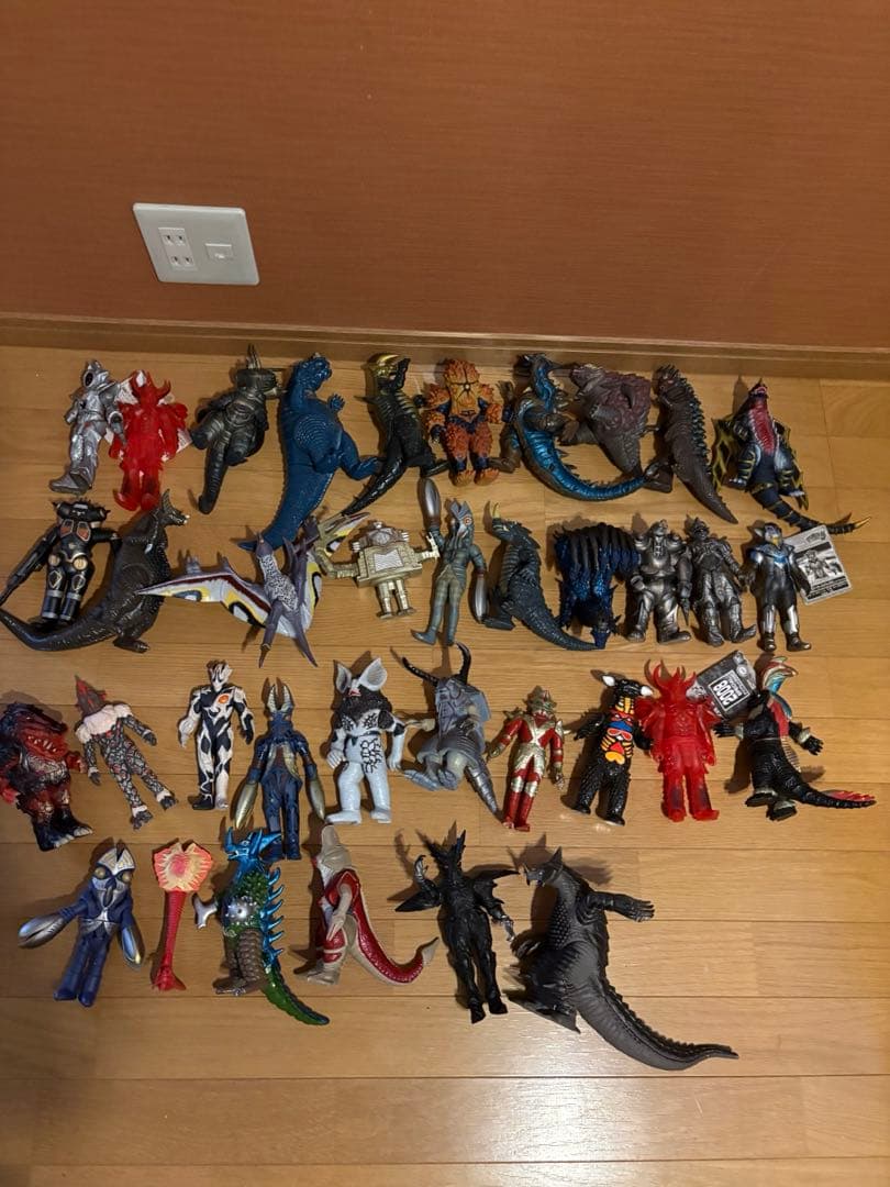 d*2様 ウルトラマンシリーズ フィギュアセット 111体プラスおまけ多数