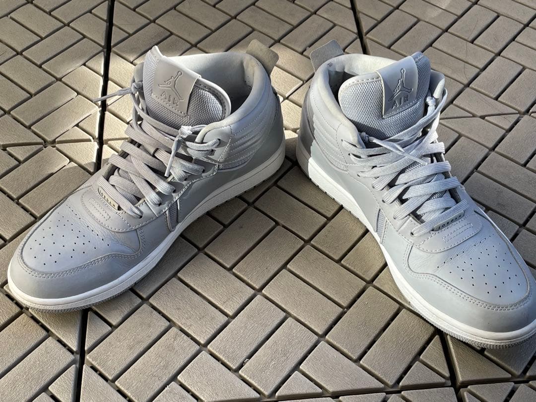 シューズ(男性用) AIR JORDAN HERITAGE WOLF GREY 28cm