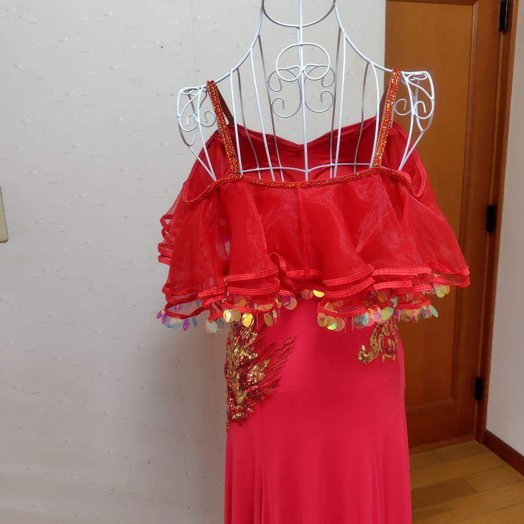 Ymiko！燃える赤のドレスと黒のトップス2点おまとめ