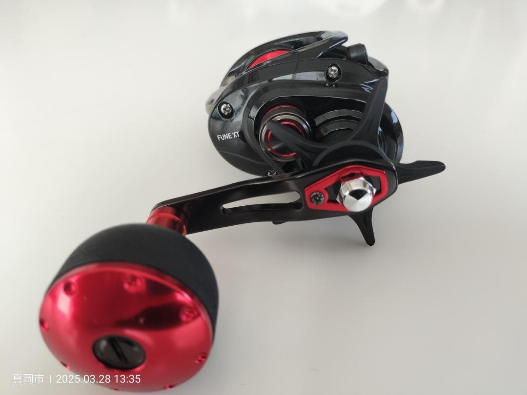 【美品】ダイワ フネ XT 150P-OP 右ハンドル　ドラグ9kg