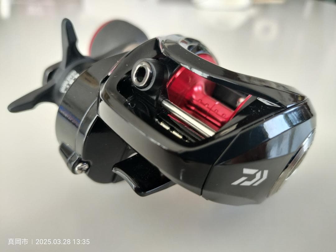 【美品】ダイワ フネ XT 150P-OP 右ハンドル　ドラグ9kg