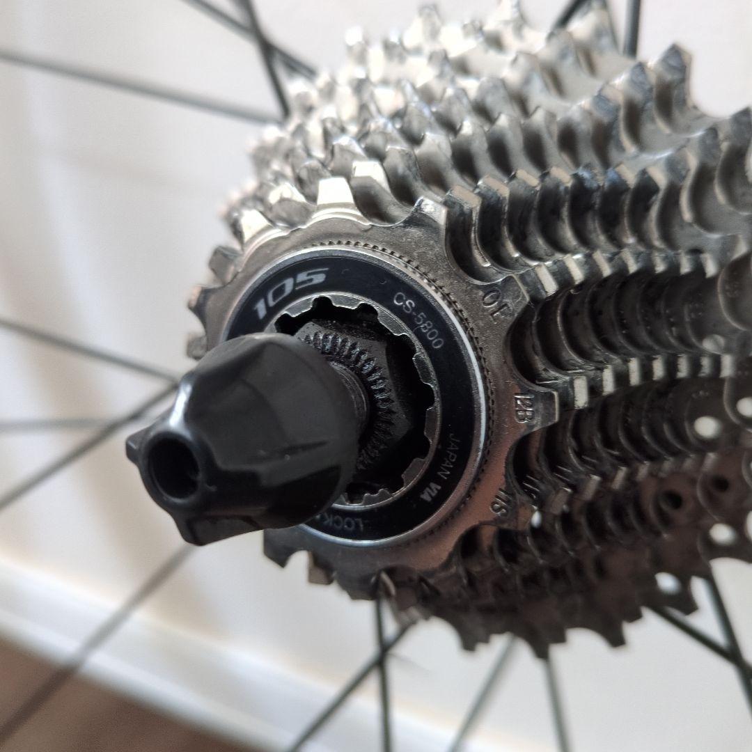 M*k様 SHIMANO WH-RS010クリンチャー105スプロケット付き