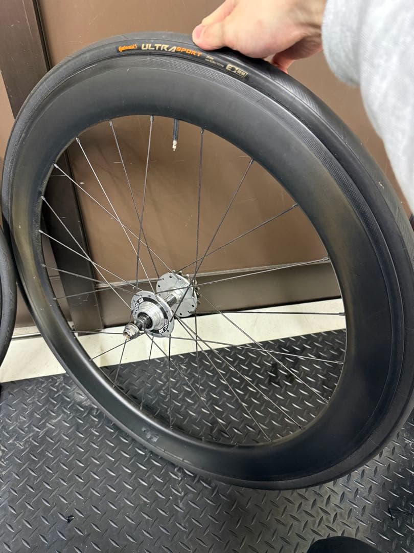 ブローチャーズ SHRED カーボンホイール セット DT-Swissハブ交換済