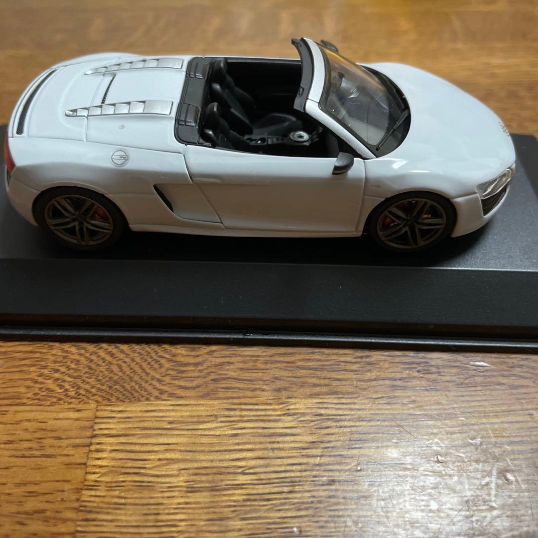 ミニカー schuco 1/43 audi r8 spyder