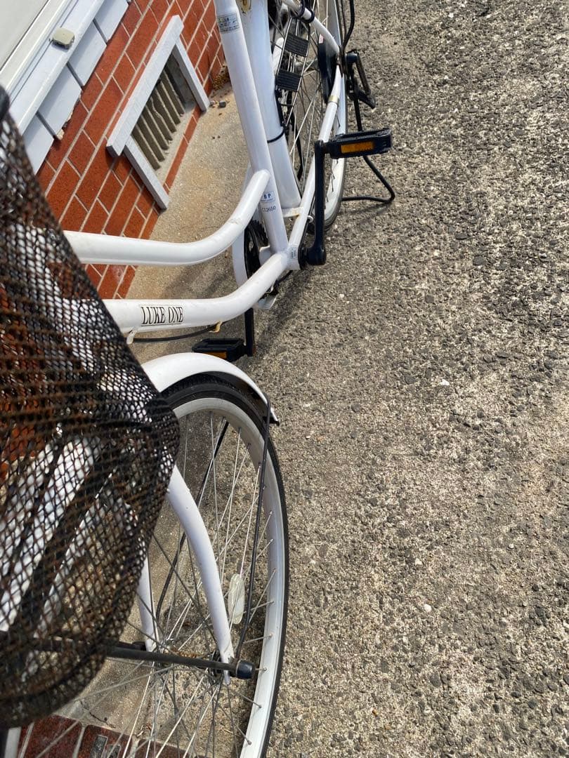 ホワイト シティサイクル メッシュバスケット付き
