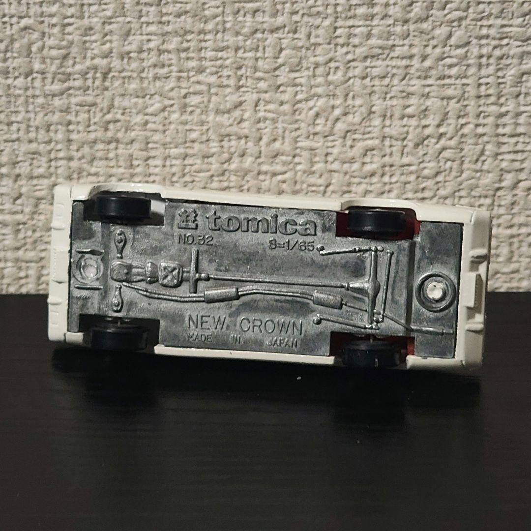 TOMICA　トミカ　ニュークラウン　箱付き