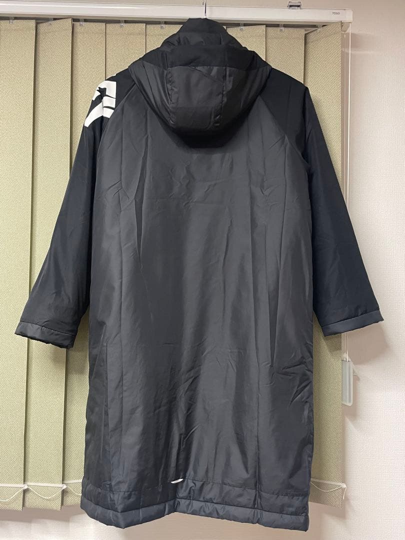 美品　OAKLEY ブラック ベンチコート Mサイズ150cm