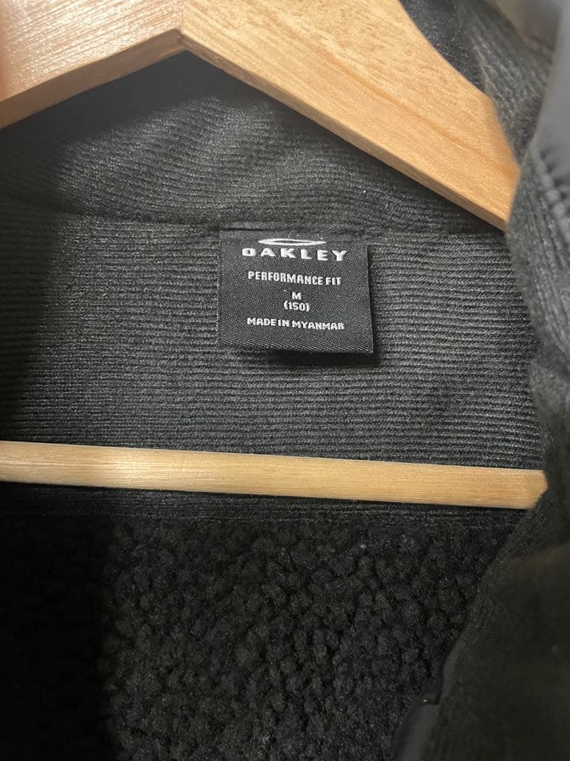 美品　OAKLEY ブラック ベンチコート Mサイズ150cm
