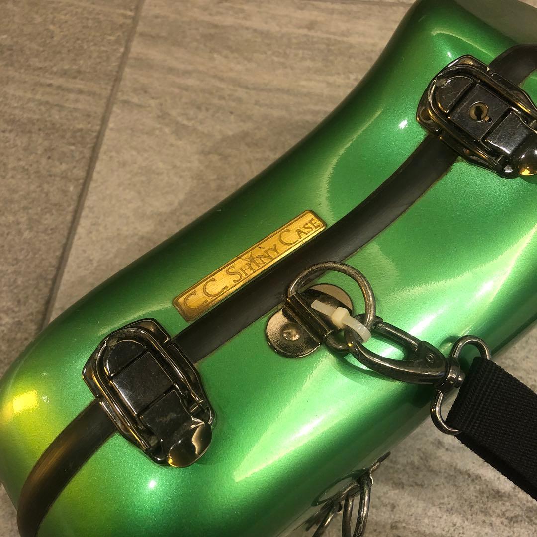 シャイニーケース　アルトサックス　グリーン