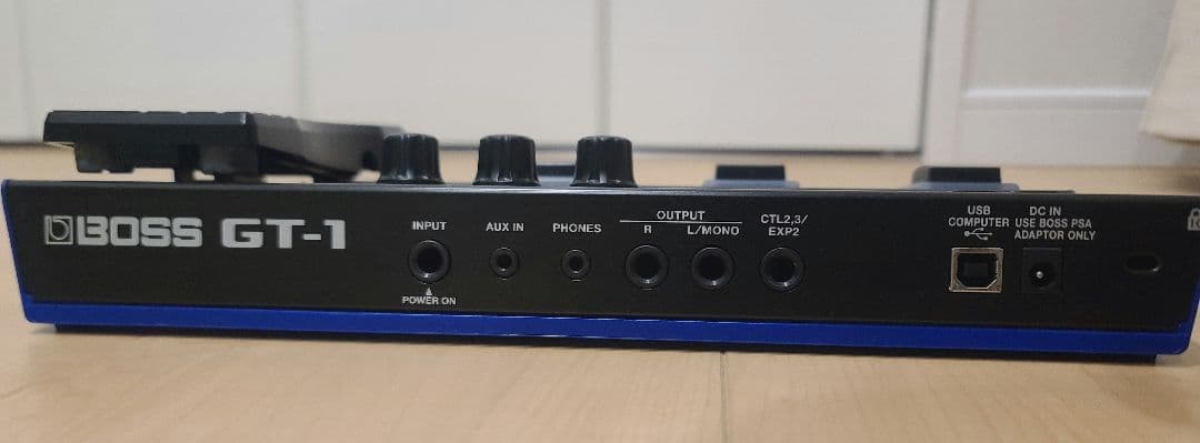 【美品中古】BOSS GT-1 マルチエフェクター【ACアダプター&解説本付き】