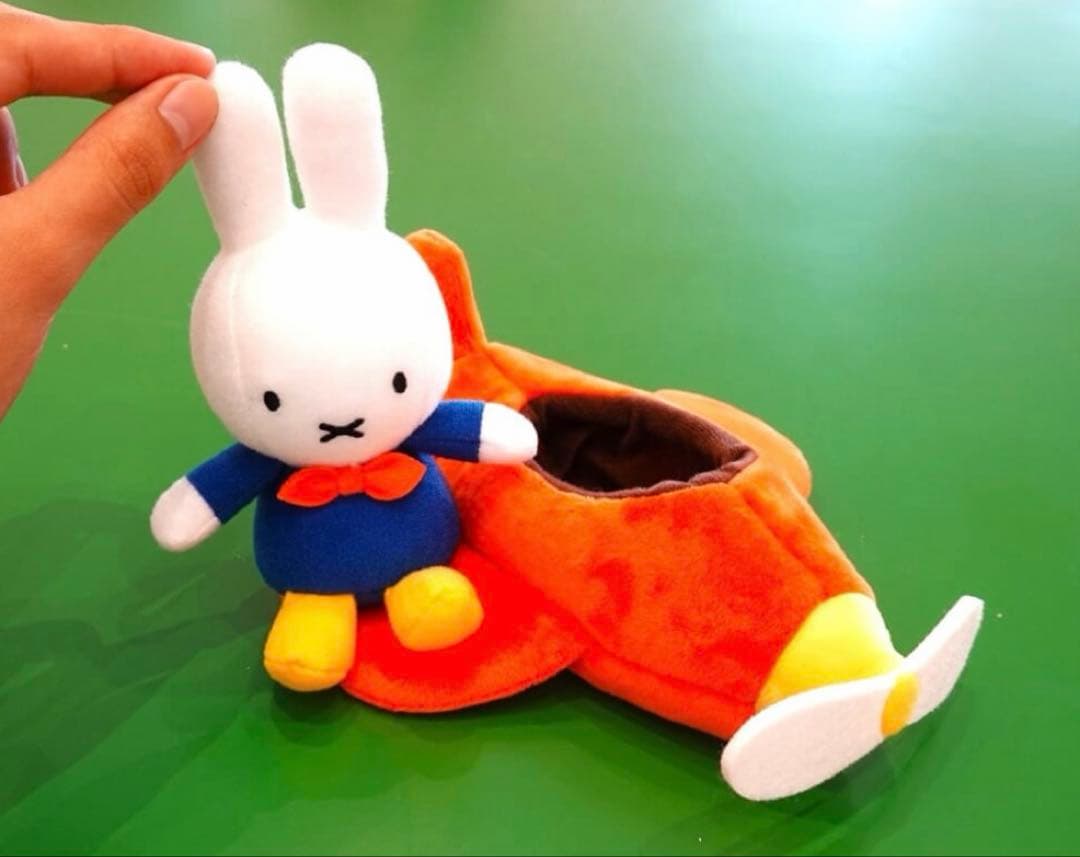 新品♡ハウステンボス限定♡ミッフィー　ナインチェ　ひこうき　飛行機　ぬいぐるみ♡