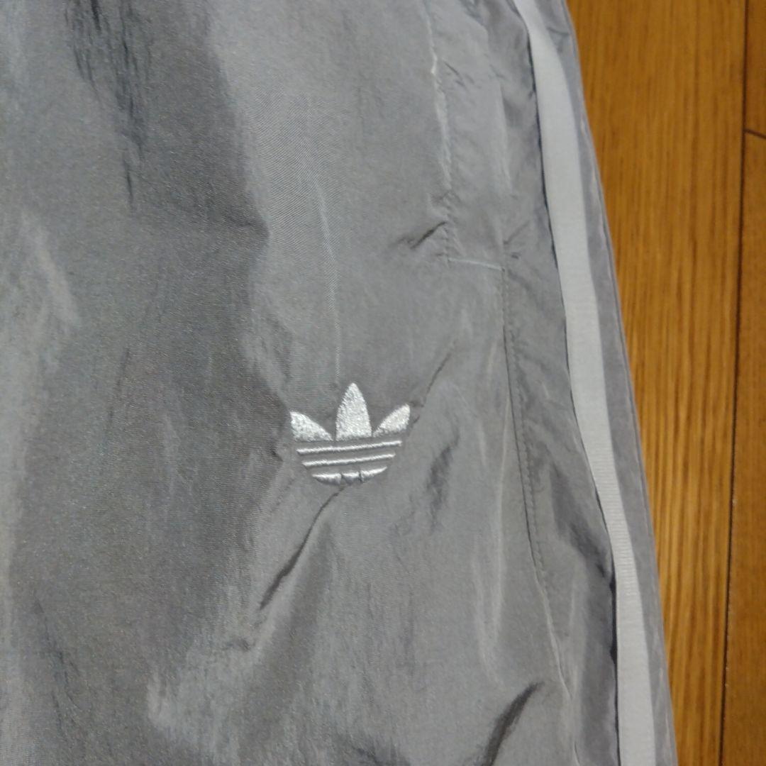 新品同様　アディダス　adidas ワイドパンツ　パラシュート　М〜Lサイズ