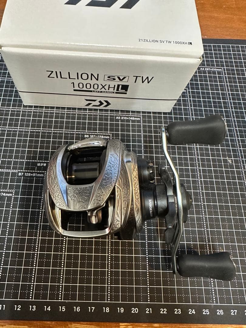 ダイワ　21ジリオンSVTW 1000XHL 左　保護フィルム施工