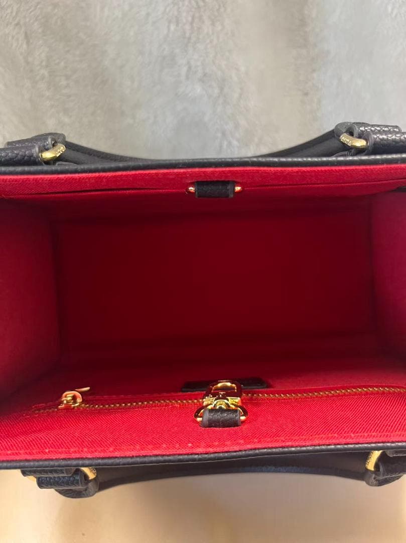 Louis☆ Vuitton✨黒のショルダーバッグ／ハンドバッグ