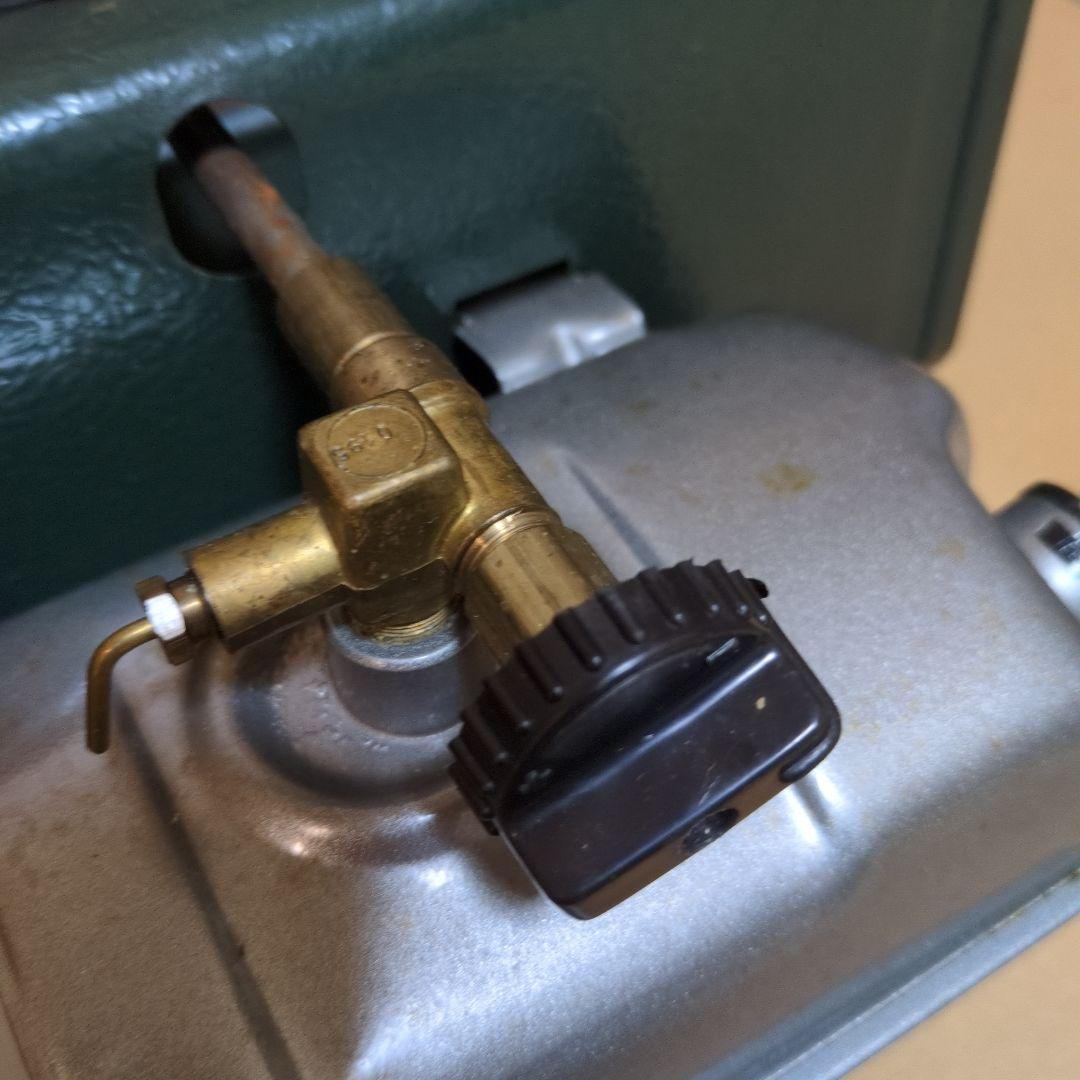 Coleman ガソリンも使えるツーバーナー Model.414