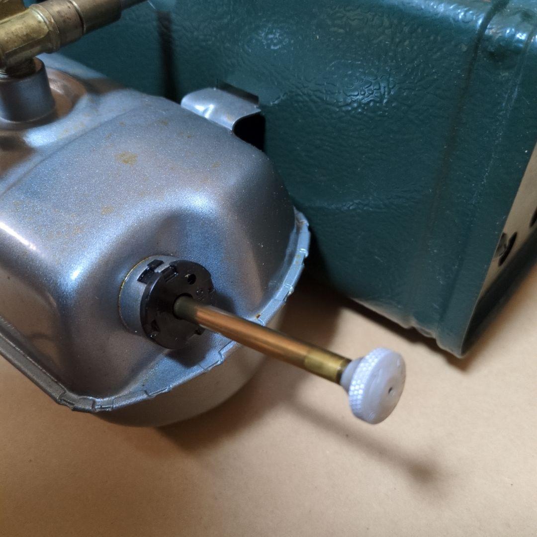 Coleman ガソリンも使えるツーバーナー Model.414
