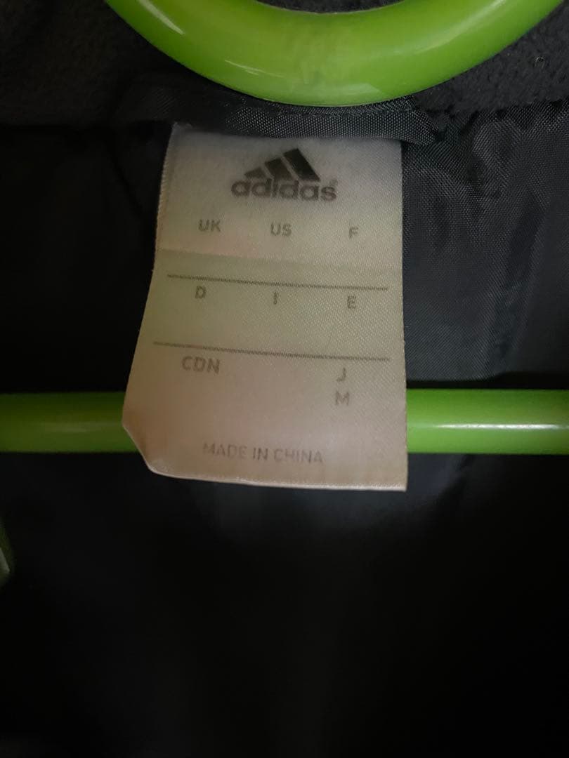 adidasアディダス レアルマドリード 防寒 中わた ジャケット サイズM