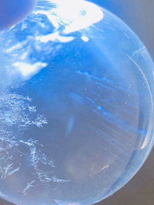 天然石　水晶球 エンジェルラダークオーツ　綺麗な青光　45.1㍉130g