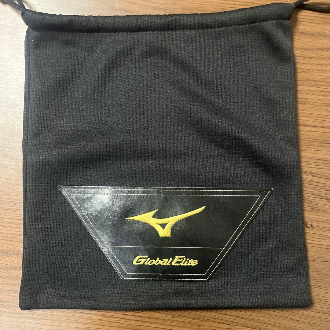 Mizuno Global Elite 號 軟式グローブ入れ物付き