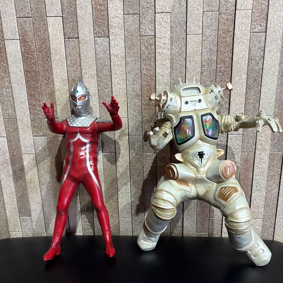 ウルトラセブン　55周年記念　ウルトラセブン対キングジョー　ツブラヤストア