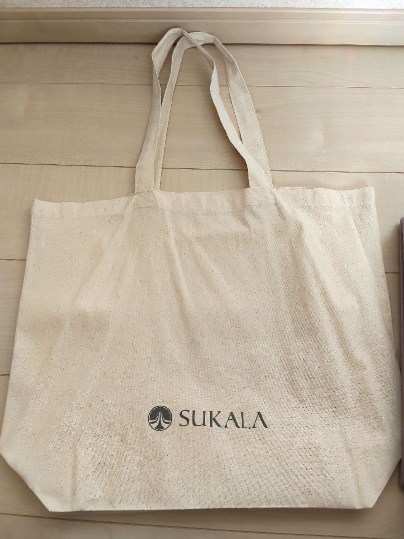 SUKALA 折り畳みヨガマット　ピンク 波状パターン　LAVA