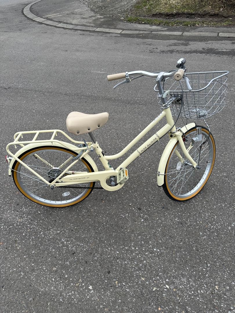 引き取り限定超美品２０インチ子供用自転車 クリーム色 前面バスケット付き