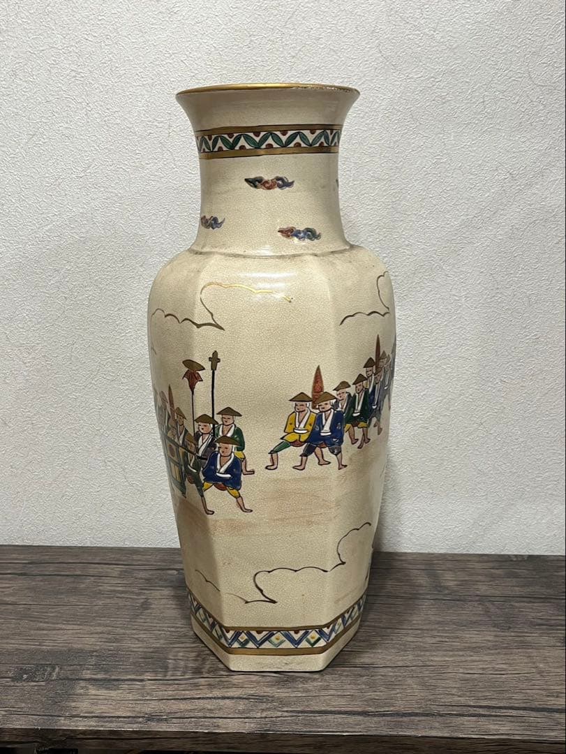 【送料込み】花瓶　壺　中国　色絵　置物