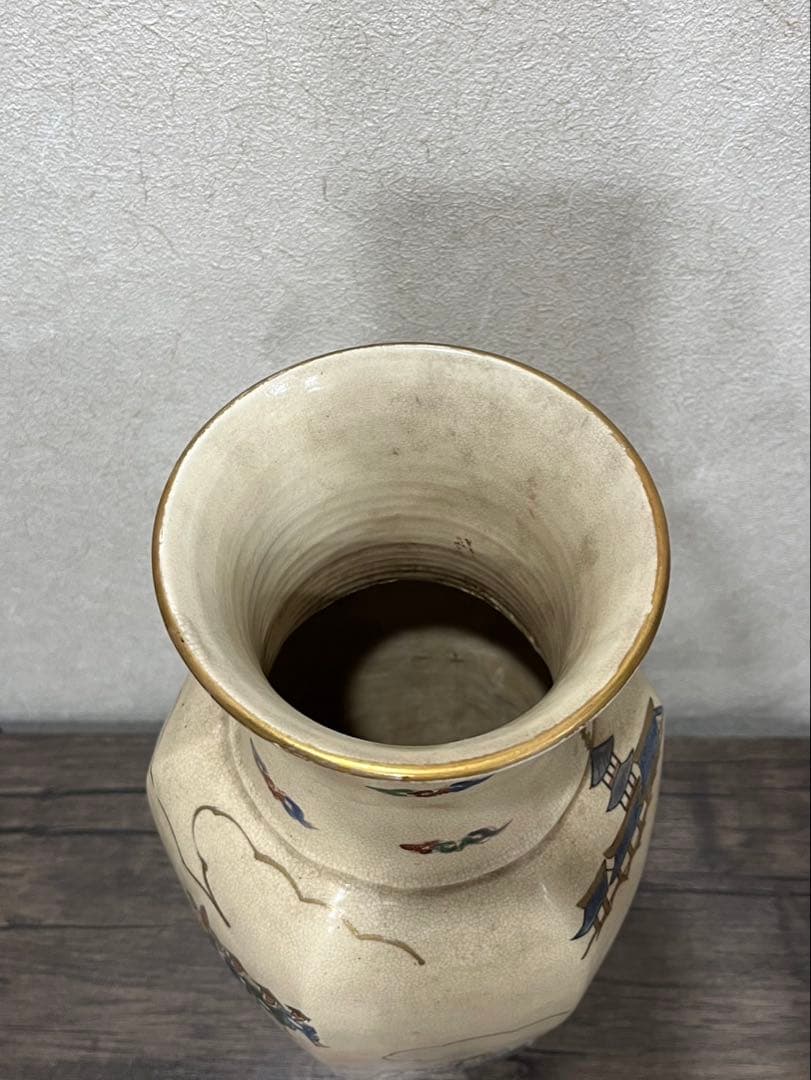 【送料込み】花瓶　壺　中国　色絵　置物