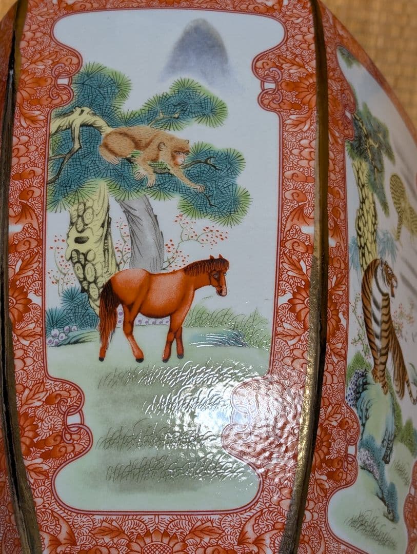 飾り壺　インテリア　六角形 十二干支　花瓶　美術工芸品